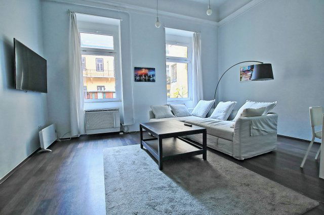 Eladó téglalakás, Budapesten, VI. kerületben 89 M Ft, 2 szobás