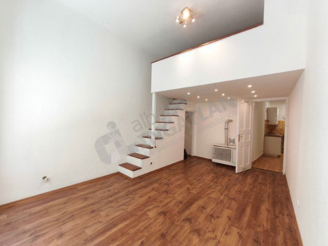 Kiadó téglalakás, albérlet, Budapesten, VI. kerületben