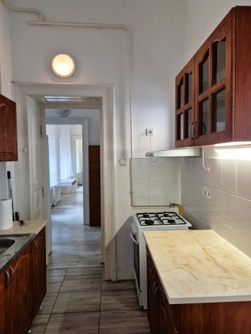 Eladó téglalakás, Budapesten, XIII. kerületben, Váci úton