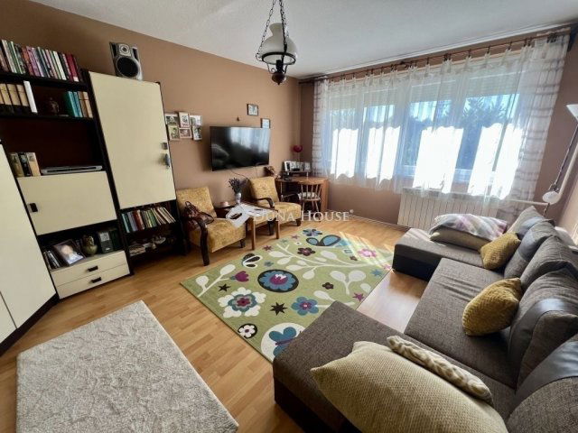 Eladó panellakás, Pécsett 52 M Ft, 2 szobás