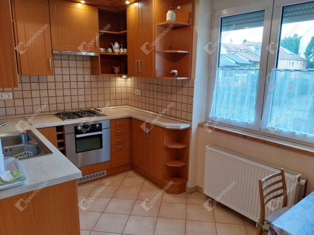 Eladó téglalakás, Vasváron 36 M Ft, 3 szobás