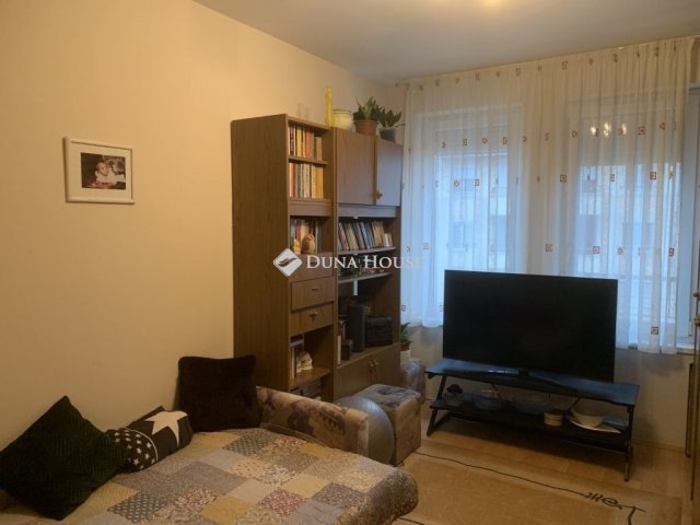 Eladó téglalakás, Zalaegerszegen 61.99 M Ft, 3 szobás