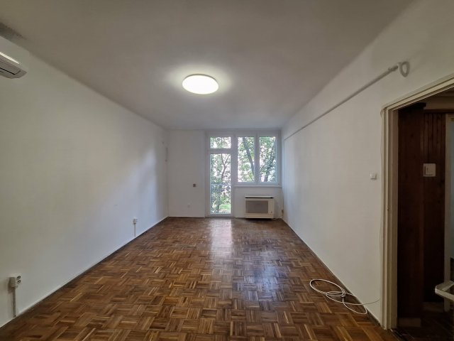 Eladó téglalakás, Szolnokon 28.45 M Ft, 1+2 szobás