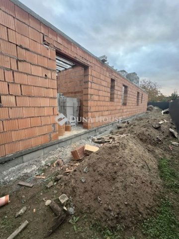 Eladó ikerház, Budapesten, XVIII. kerületben 109.99 M Ft