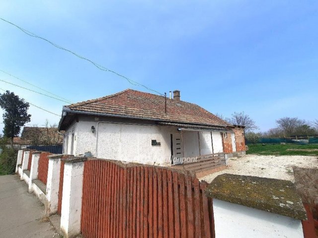 Eladó családi ház, Abonyban 29.5 M Ft, 4+1 szobás