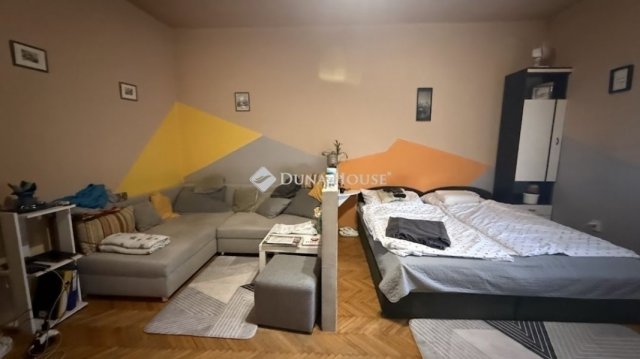 Eladó családi ház, Szombathelyen 85.9 M Ft, 5 szobás