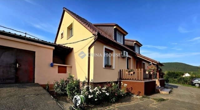 Eladó családi ház, Kővágószőlősön 85 M Ft, 4+2 szobás