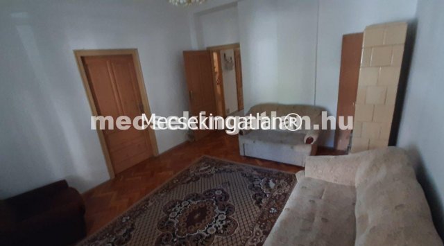 Kiadó téglalakás, albérlet, Pécsett 140 E Ft / hó, 2 szobás