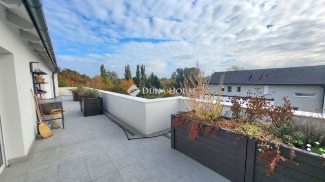 Eladó téglalakás, Szentendrén 169 M Ft, 4 szobás