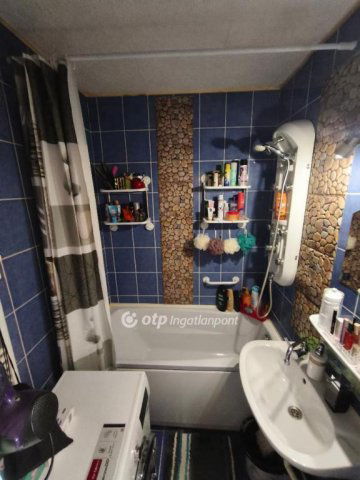 Eladó panellakás, Miskolcon 28.9 M Ft, 2 szobás