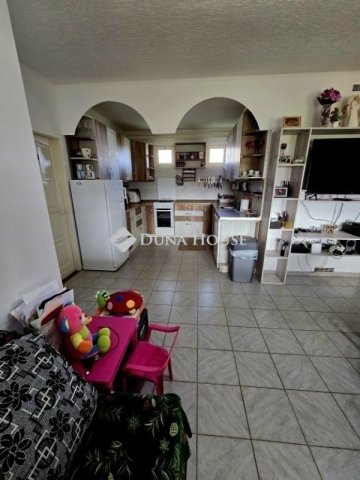 Eladó családi ház, Görcsönyben 79.9 M Ft, 3+2 szobás