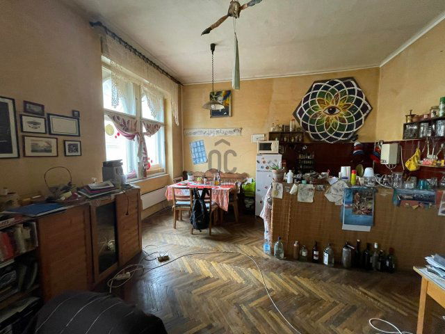 Eladó téglalakás, Veszprémben 120 M Ft, 4 szobás