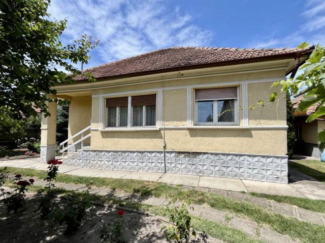 Eladó családi ház, Nagykátán 43 M Ft, 3 szobás