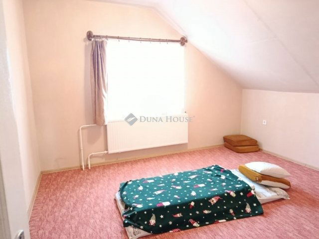 Eladó ikerház, Debrecenben 69 M Ft, 4 szobás