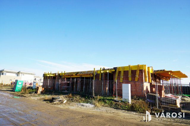 Eladó ikerház, Budapesten, XVIII. kerületben 159 M Ft, 5 szobás