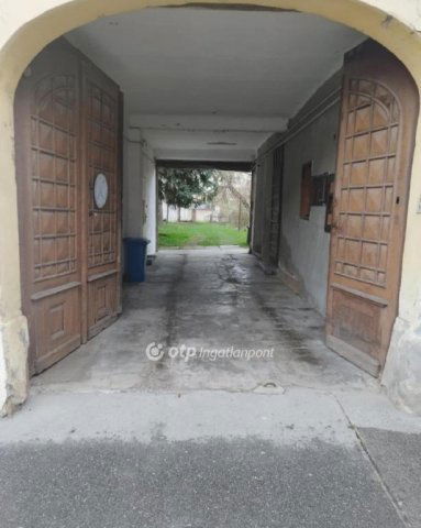 Eladó sorház, Mohácson 15 M Ft, 1 szobás / költözzbe.hu