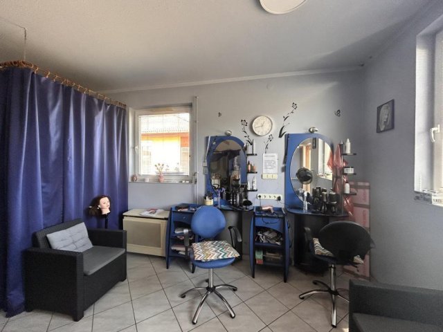 Eladó családi ház, Abonyban 74 M Ft, 3 szobás