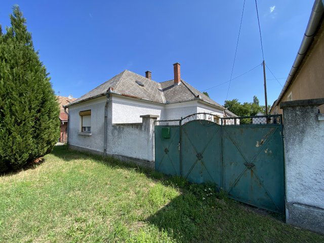Eladó családi ház, Sümegprágán 18.5 M Ft, 3+1 szobás