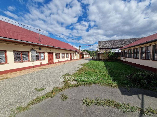 Eladó üzlethelyiség, Fegyverneken 34.9 M Ft