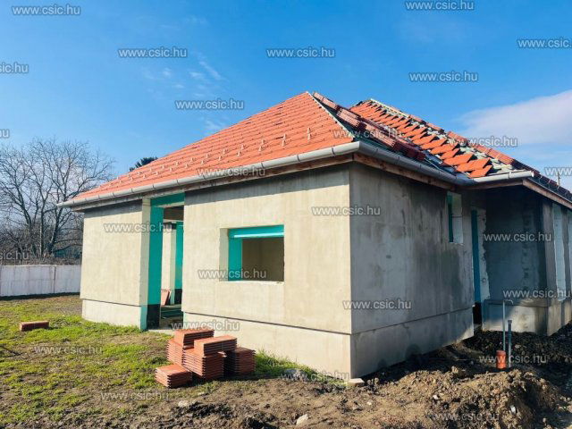 Eladó ikerház, Tahitótfalun 108.9 M Ft, 6 szobás