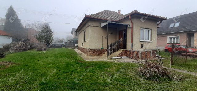 Eladó családi ház, Zalaegerszegen 45 M Ft, 3 szobás