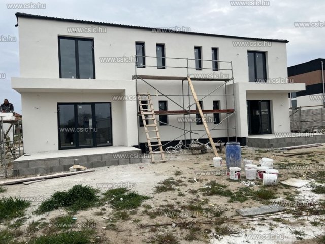 Eladó ikerház, Budapesten, XVIII. kerületben 149.9 M Ft, 5 szobás