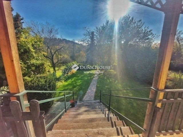 Eladó családi ház, Kerepesen 146.7 M Ft, 6 szobás