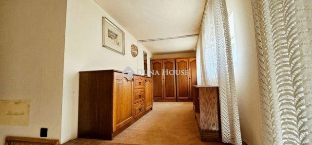 Eladó családi ház, Szombathelyen 69 M Ft, 7 szobás