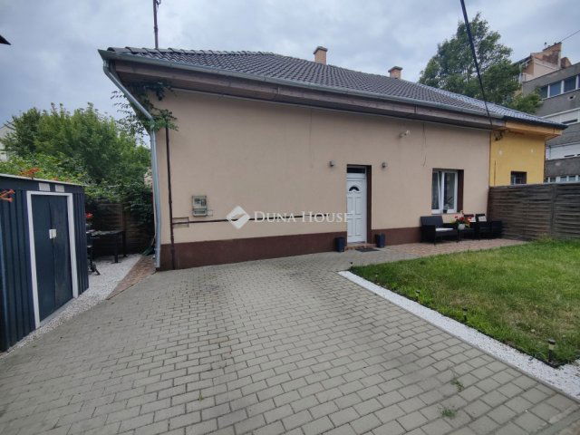 Eladó téglalakás, Budapesten, XIV. kerületben, Balázs utcában