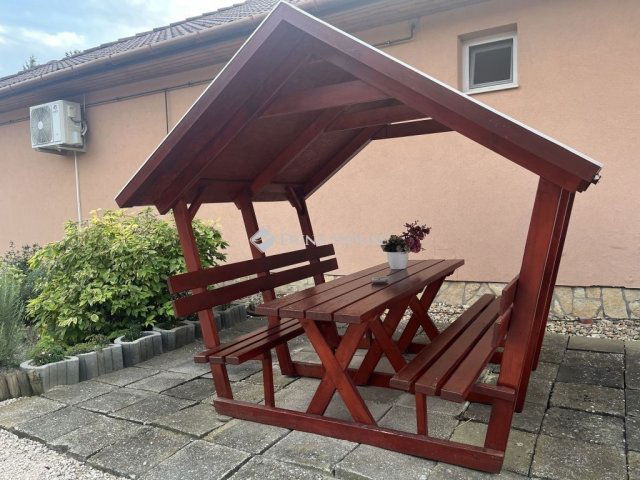 Eladó családi ház, Lovasberényben 79.9 M Ft, 3 szobás