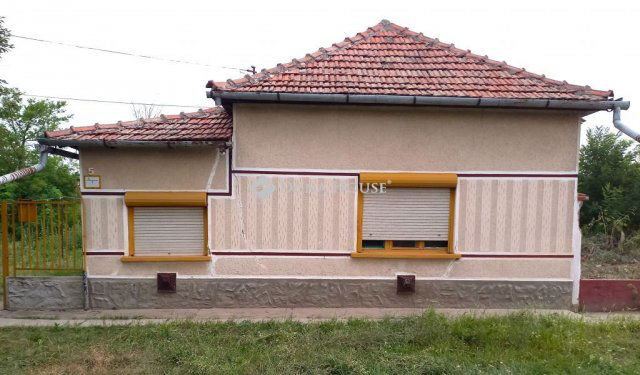 Eladó családi ház, Végegyházán 3.8 M Ft, 3 szobás