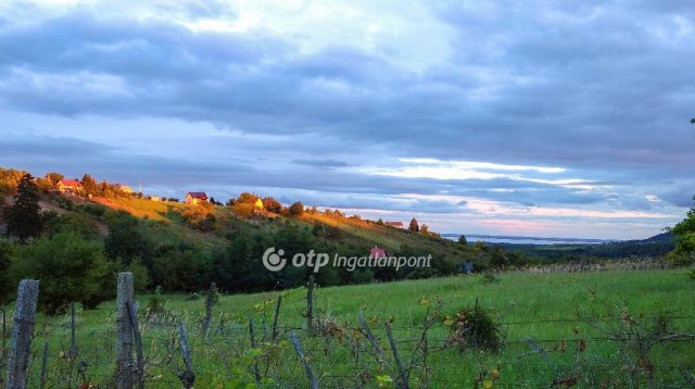 Eladó telek, Lesencefaluban 6.9 M Ft / költözzbe.hu