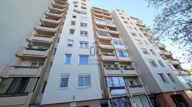 Eladó panellakás, Veszprémben, Haszkovó utcában 37 M Ft