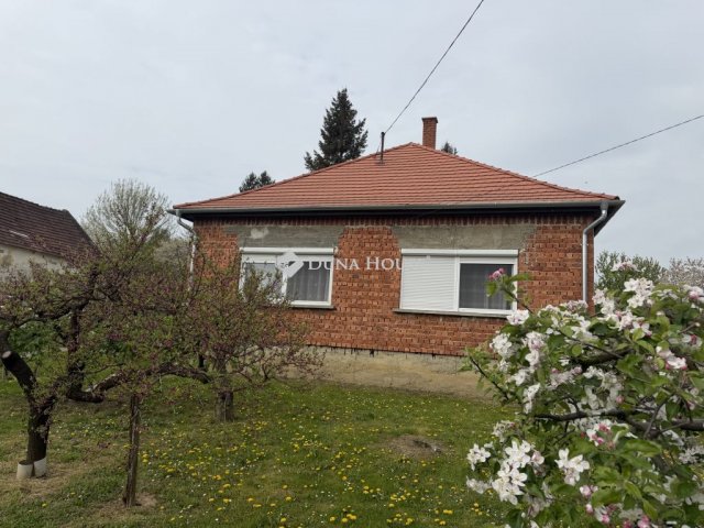 Eladó családi ház, Tornyiszentmiklóson 29.9 M Ft, 3 szobás