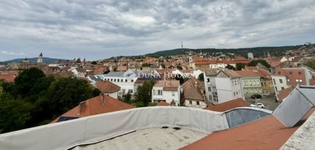 Eladó téglalakás, Pécsett 84.9 M Ft, 5 szobás