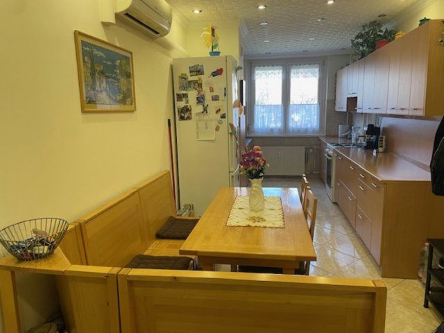 Eladó panellakás, Budapesten, III. kerületben 84.9 M Ft, 3 szobás