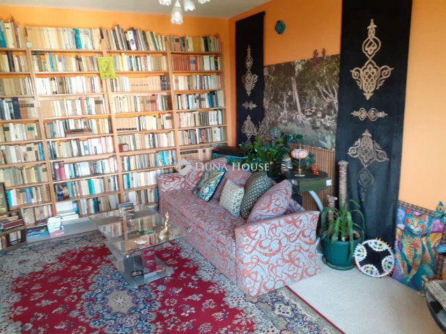 Kiadó panellakás, albérlet, Pécsett, Páfrány utcában