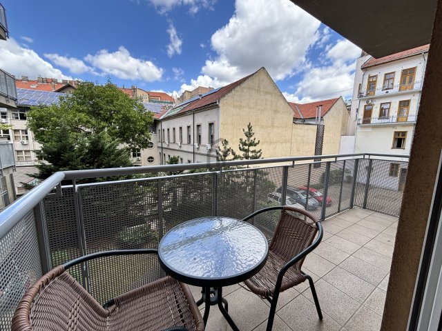 Eladó téglalakás, Budapesten, IX. kerületben 77.4 M Ft, 2 szobás