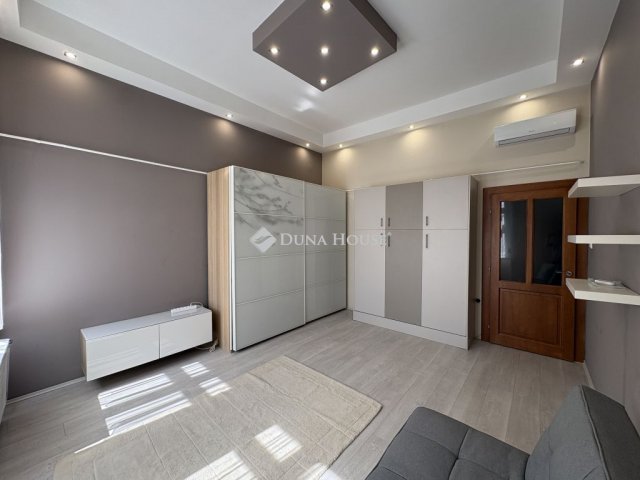 Kiadó téglalakás, albérlet, Győrött, Ady Endre utcában