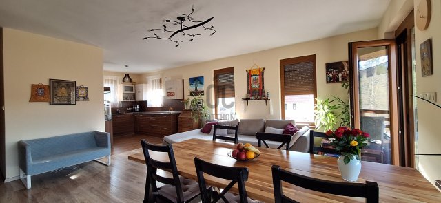 Eladó családi ház, Pilisszentkereszten 209 M Ft, 6 szobás