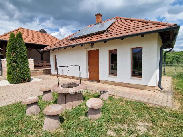Eladó családi ház, Meszesen 80.8 M Ft, 4 szobás