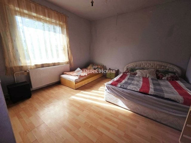 Eladó családi ház, Szegeden 58.9 M Ft, 4+2 szobás