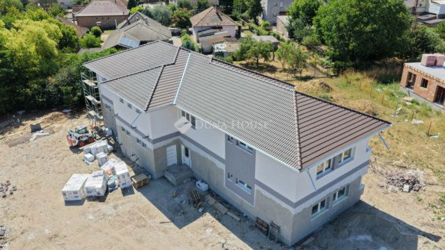 Eladó téglalakás, Mendén 63.9 M Ft, 3 szobás