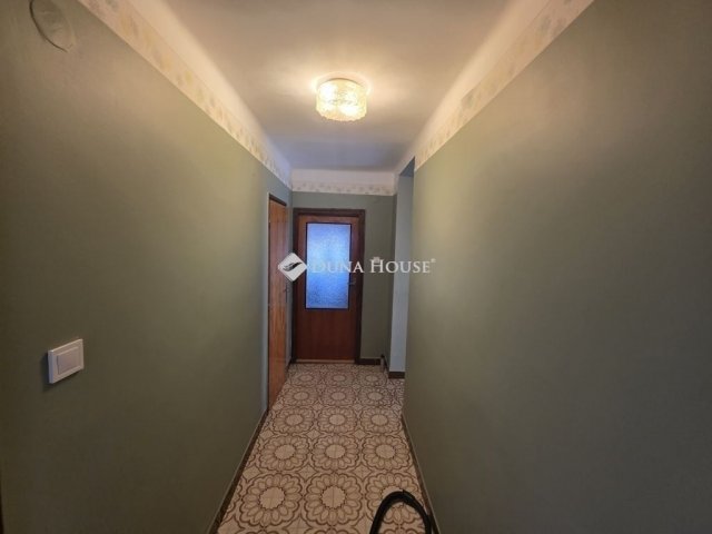 Eladó családi ház, Dabason 79.9 M Ft, 5 szobás