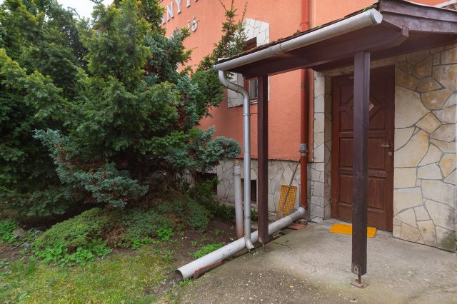 Eladó családi ház, Erdőkertesen, Szatmári utcában 164.9 M Ft