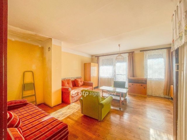 Eladó panellakás, Nagyigmándon 21.9 M Ft, 2+1 szobás