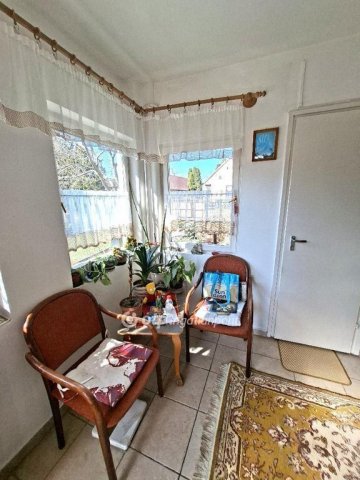 Eladó családi ház, Ráckeresztúron 69.99 M Ft, 5 szobás