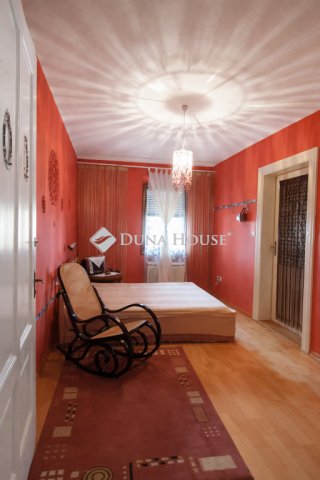 Eladó téglalakás, Celldömölkön 25.3 M Ft, 2 szobás