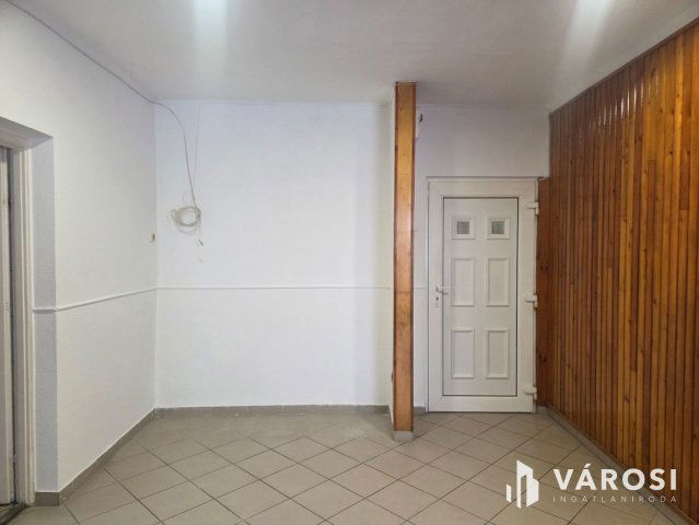 Eladó panellakás, Salgótarjánban 20.9 M Ft, 3 szobás