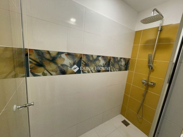 Eladó téglalakás, Budapesten, VII. kerületben 45 M Ft, 1 szobás